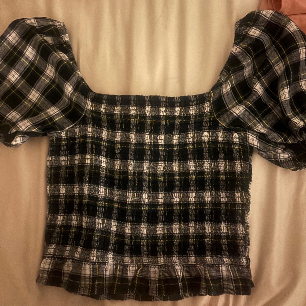 Plaid cropped shirt